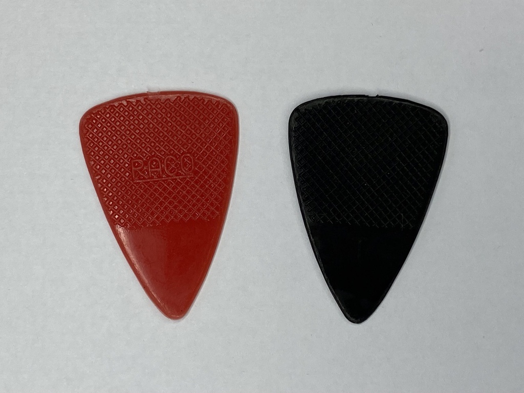 Paco Púa Sin Hendidura Thin Medium